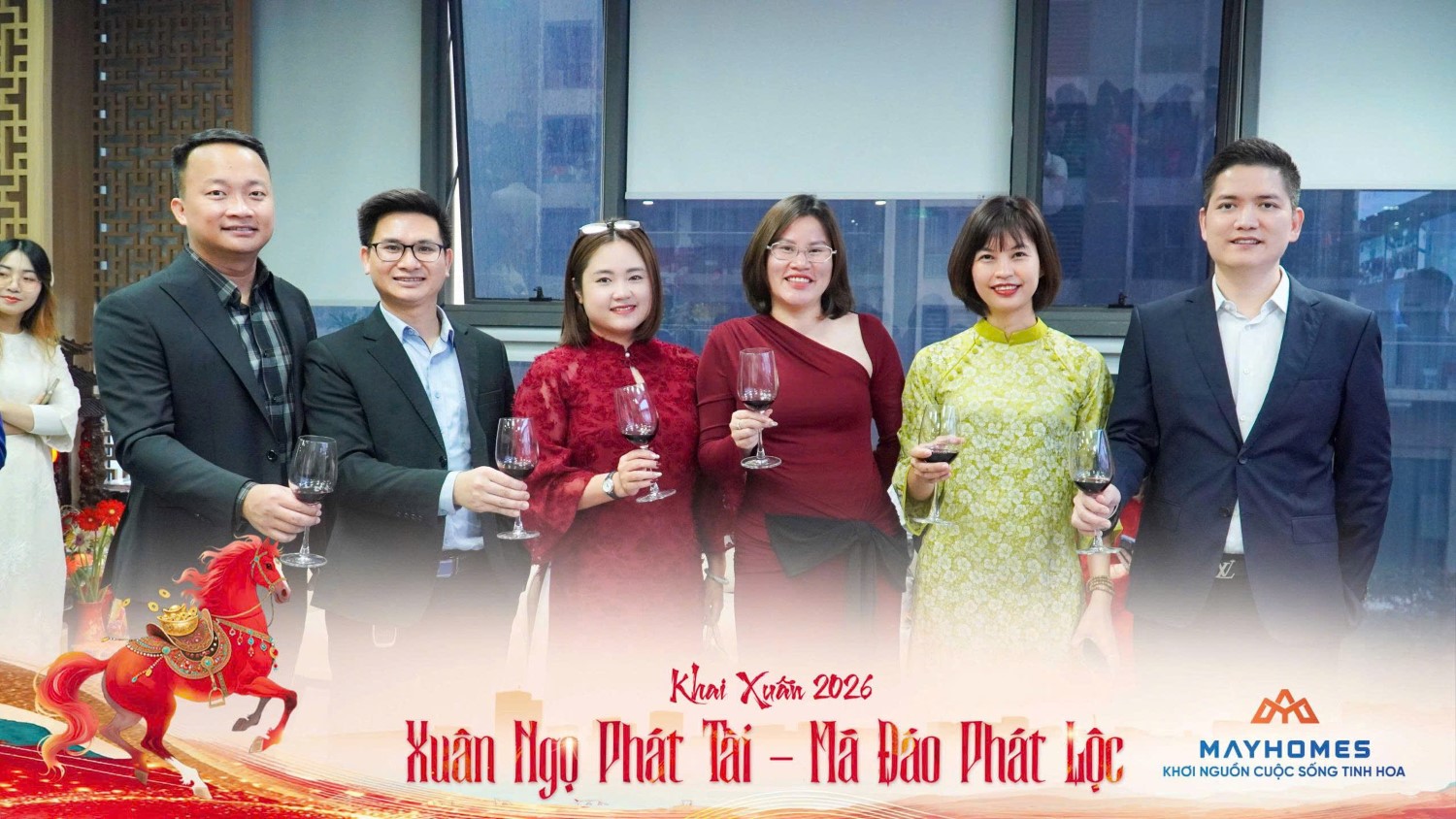 Khai Xuân MayHomes 2026 - Nâng Ly Rượu Vang Chúc Cho Nhau Những Lời Tốt Đẹp